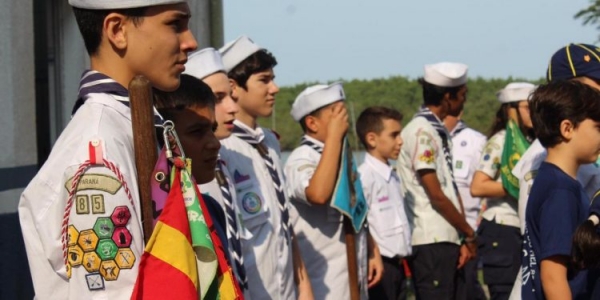 Grupo Escoteiro do Mar Ilha do Mel contribui com a formação de jovens